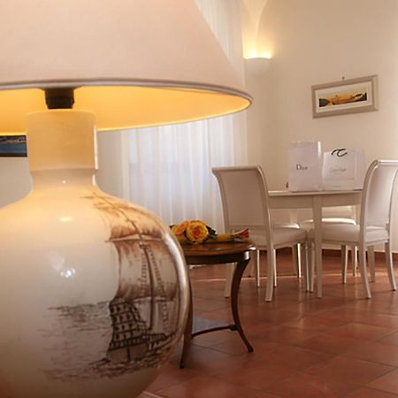 Palazzo Iaquinto Apartment ซานตามาเรีย ดิ กาสเตลลาบาเต ภายนอก รูปภาพ