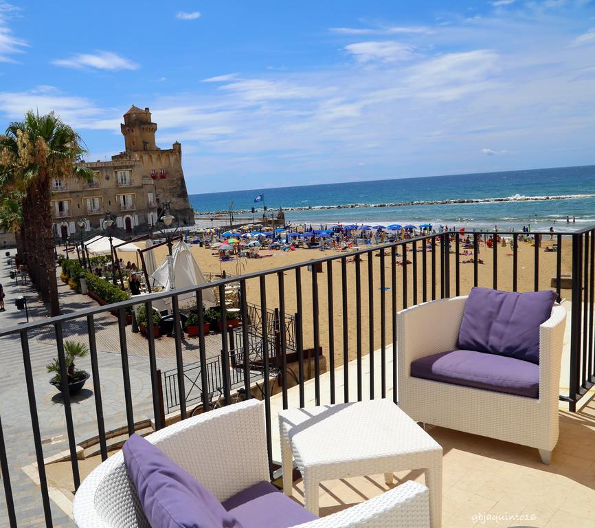 Palazzo Iaquinto Apartment ซานตามาเรีย ดิ กาสเตลลาบาเต ภายนอก รูปภาพ
