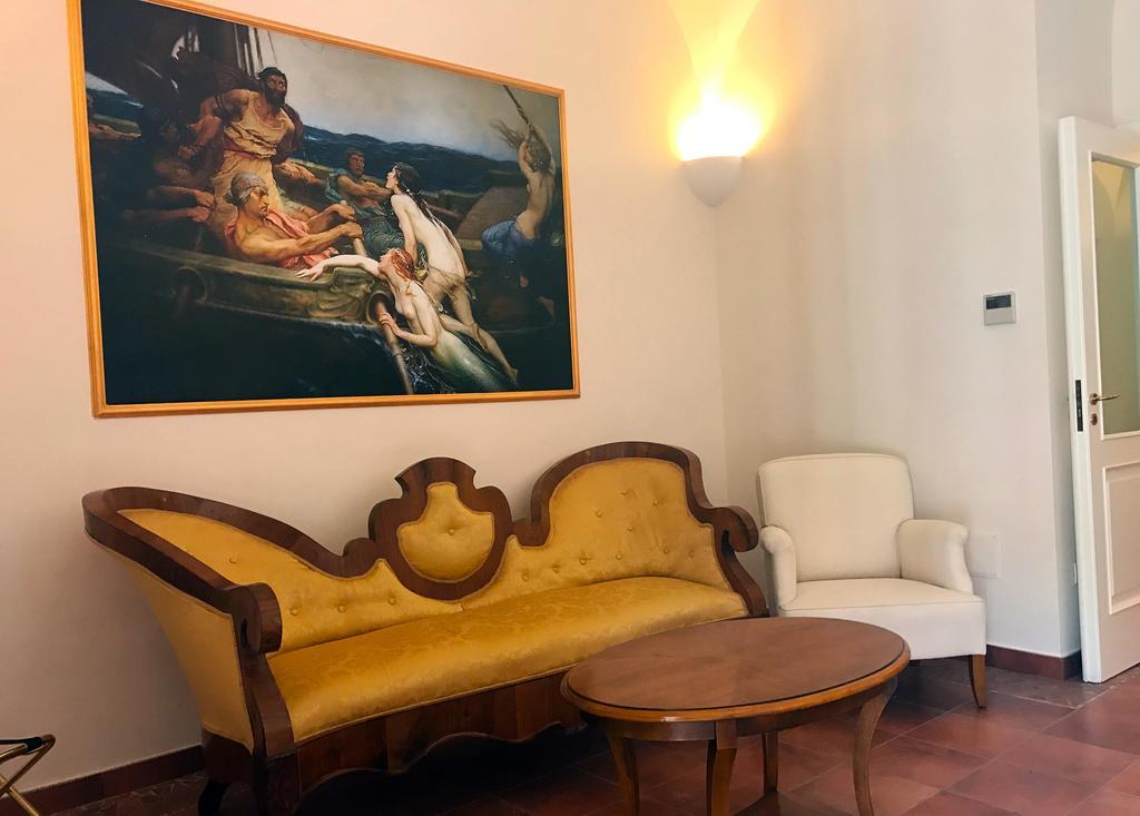Palazzo Iaquinto Apartment ซานตามาเรีย ดิ กาสเตลลาบาเต ภายนอก รูปภาพ