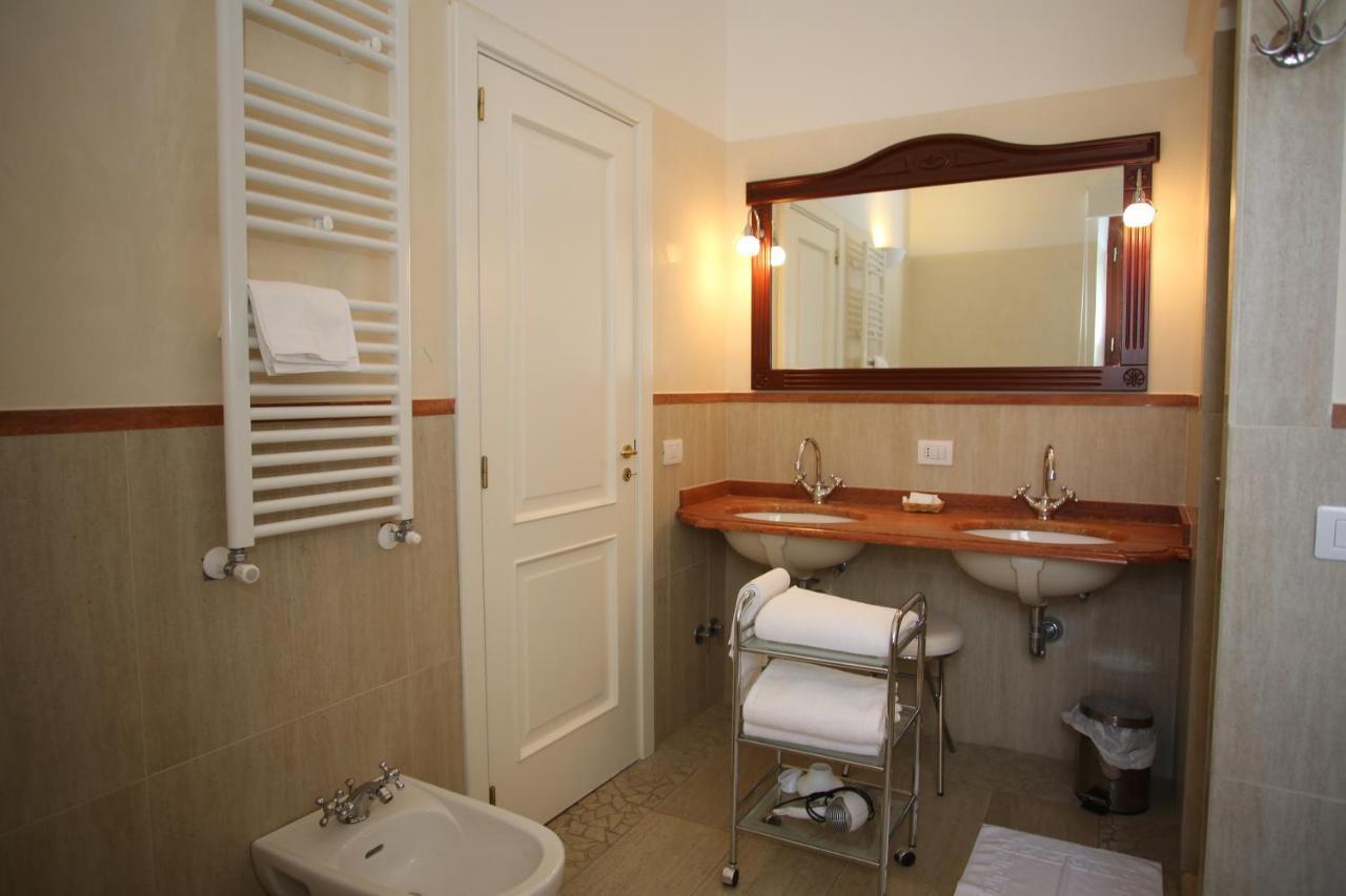 Palazzo Iaquinto Apartment ซานตามาเรีย ดิ กาสเตลลาบาเต ภายนอก รูปภาพ