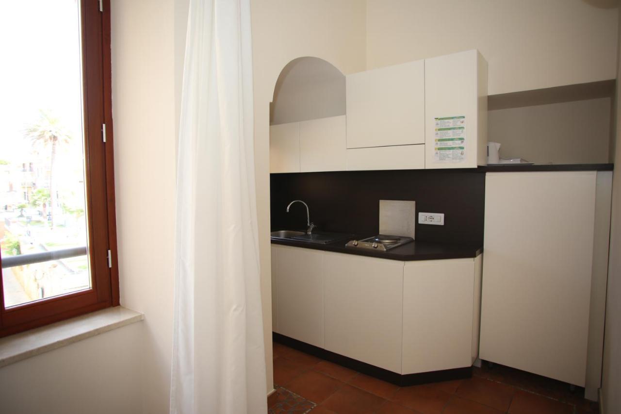 Palazzo Iaquinto Apartment ซานตามาเรีย ดิ กาสเตลลาบาเต ภายนอก รูปภาพ