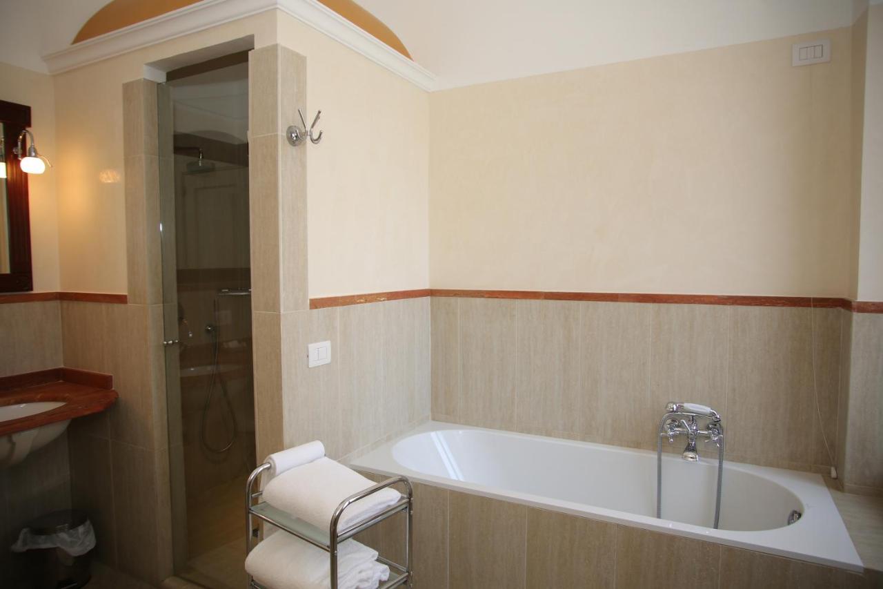 Palazzo Iaquinto Apartment ซานตามาเรีย ดิ กาสเตลลาบาเต ภายนอก รูปภาพ