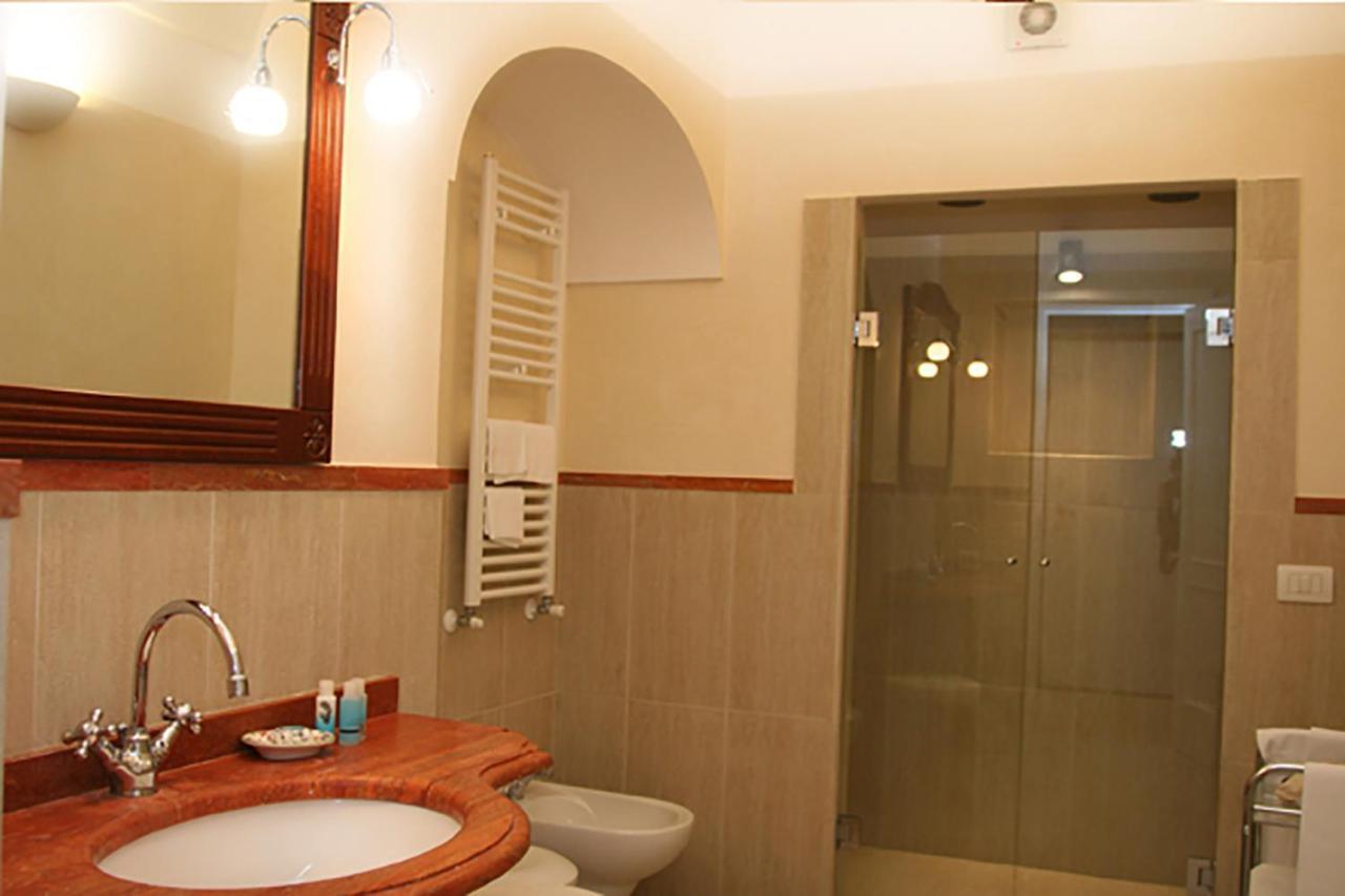 Palazzo Iaquinto Apartment ซานตามาเรีย ดิ กาสเตลลาบาเต ภายนอก รูปภาพ